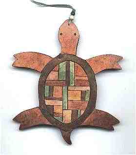 Turtle ornament made from a gourd. Made by " MBS"  1999 (Mary Simmons?) (6KB/46KB)